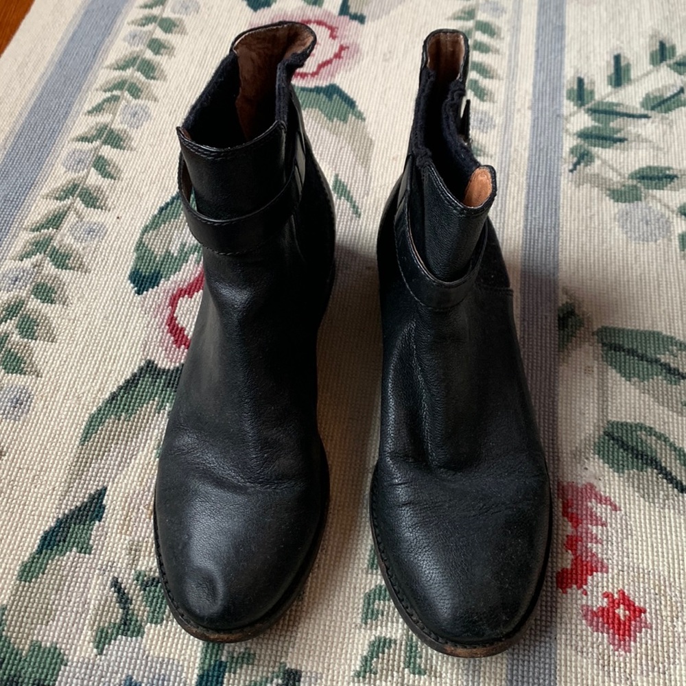 Louise et Cie Chelsea Ankle Boots Black Leather 39